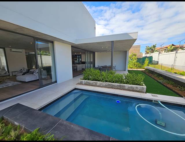 4 BEDROOM FREEHOLD FOR SALE IN HAWAAN FOREST ESTATE